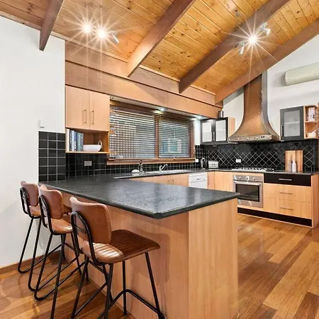 Beachside Weekender Retreat With Spa Sleeps 11-13 Ocean Grove Exterior photo