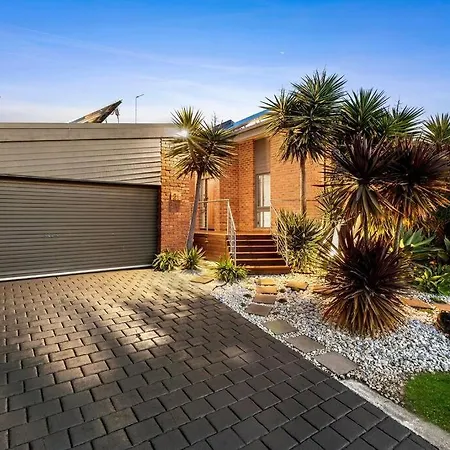 Beachside Weekender Retreat With Spa Sleeps 11-13 Ocean Grove Exterior photo