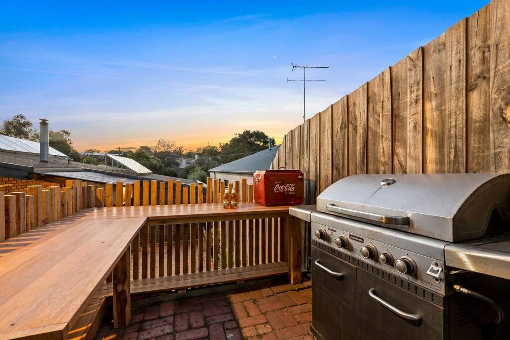 Beachside Weekender Retreat With Sleeps 11-13 Holiday home